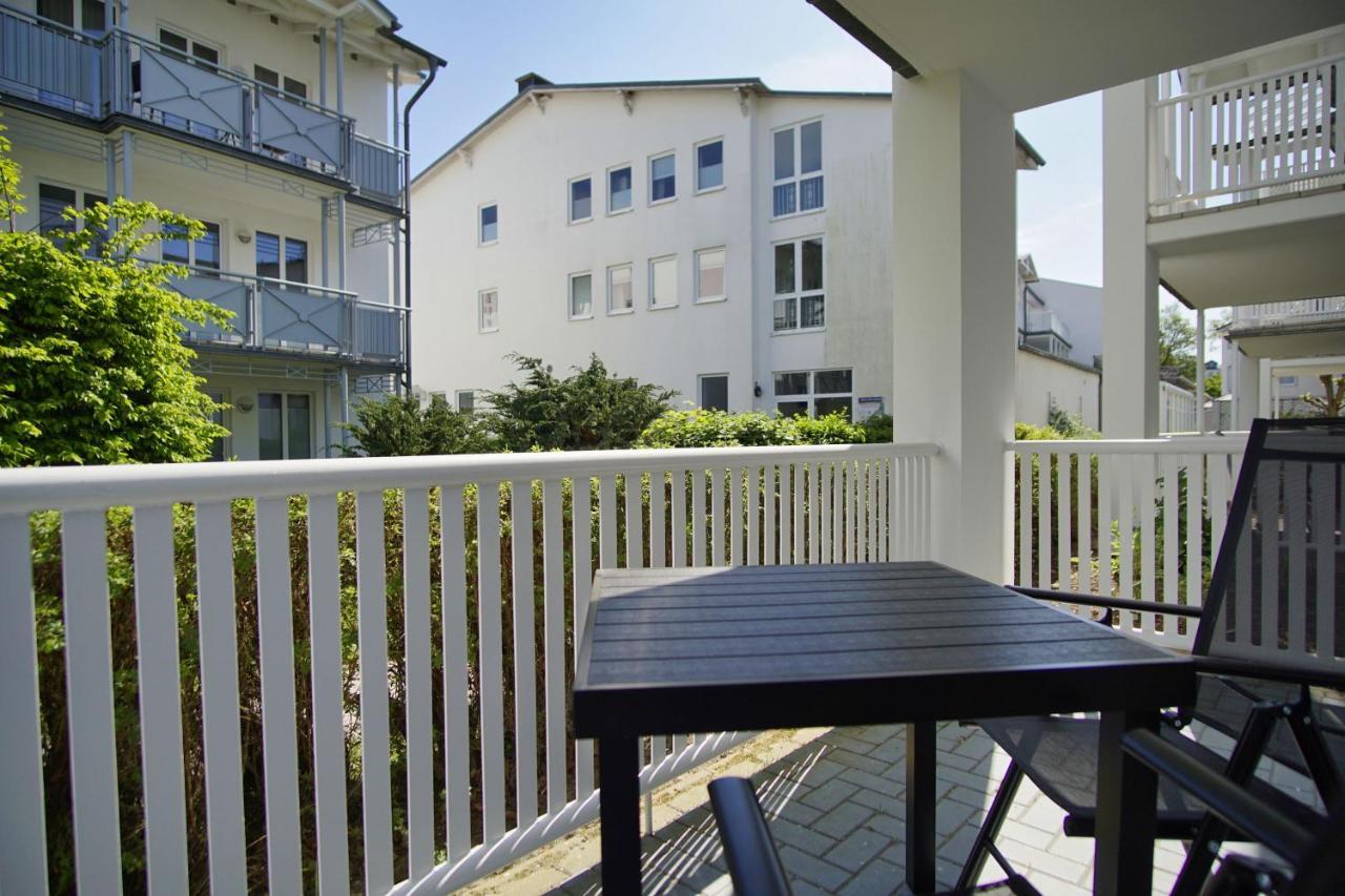 Terrasse, Gratis Nutzung Vom Ahoi Erlebnisbad Und Sauna In Sellin - Villa Karola Fewo 02 Goehren  Exterior foto