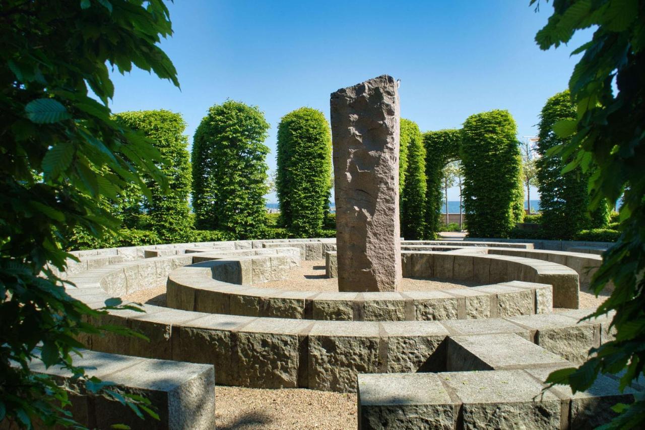 Terrasse, Gratis Nutzung Vom Ahoi Erlebnisbad Und Sauna In Sellin - Villa Karola Fewo 02 Goehren  Exterior foto